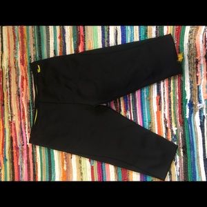 Hot shapers Capri pants